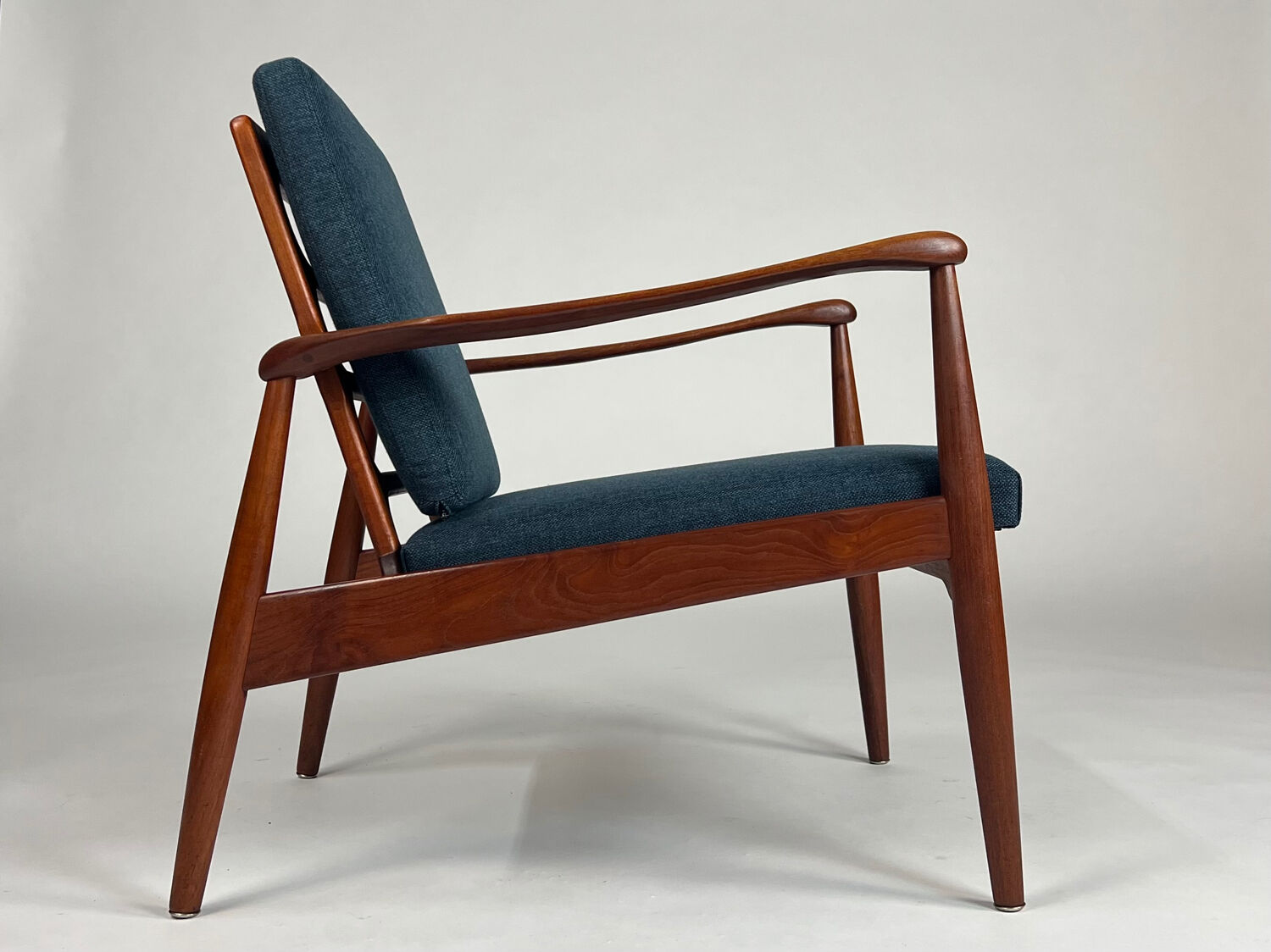 Fauteuil en teck, années 60