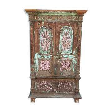 Old wooden cabinet - 2 doors and 1 drawer