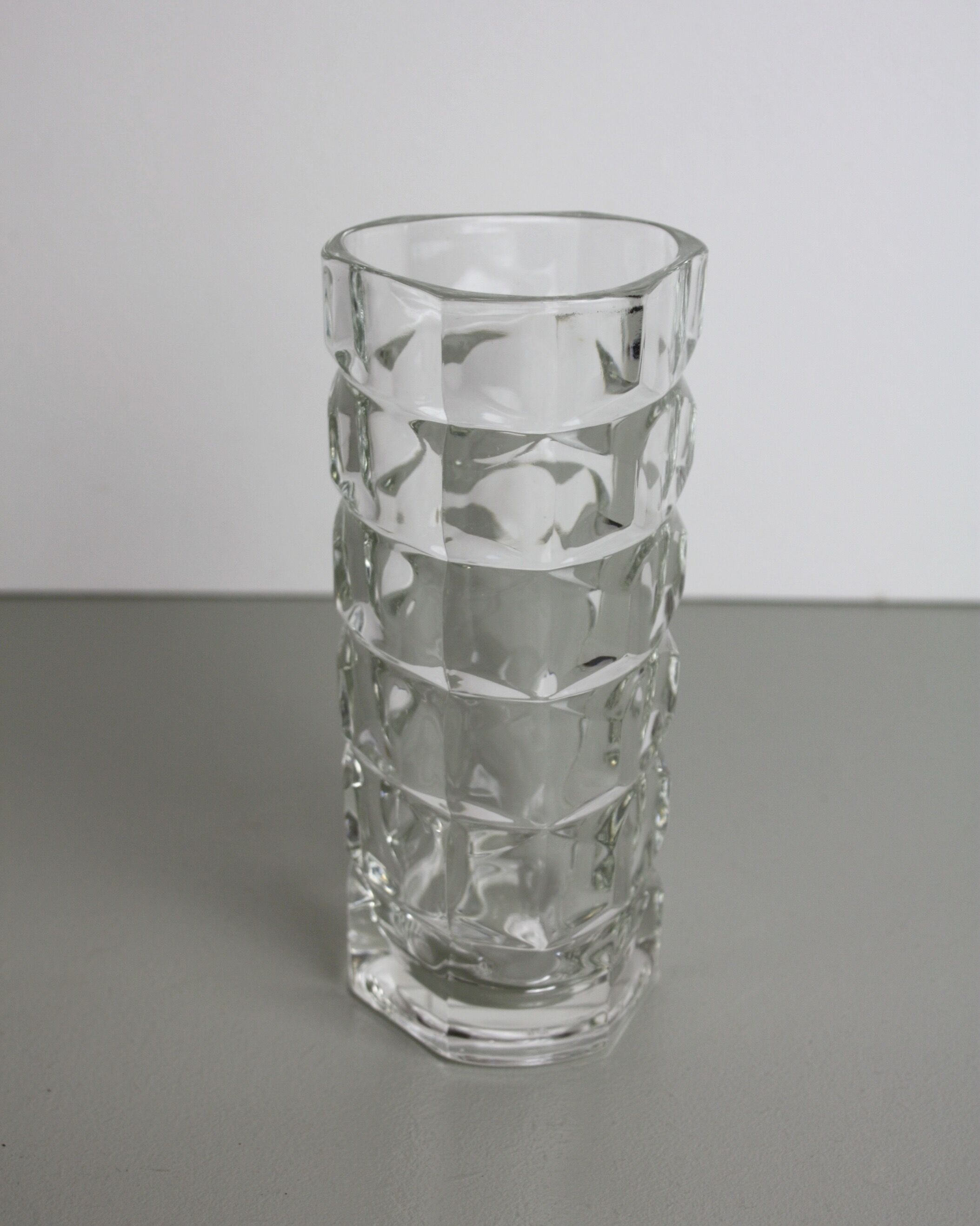 Vase Luminarc en verre transparent 70's