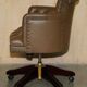 Fauteuil de bureau Chesterfield capitonné cuir George Smith