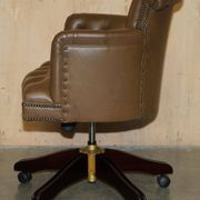 Fauteuil de bureau Chesterfield capitonné cuir George Smith