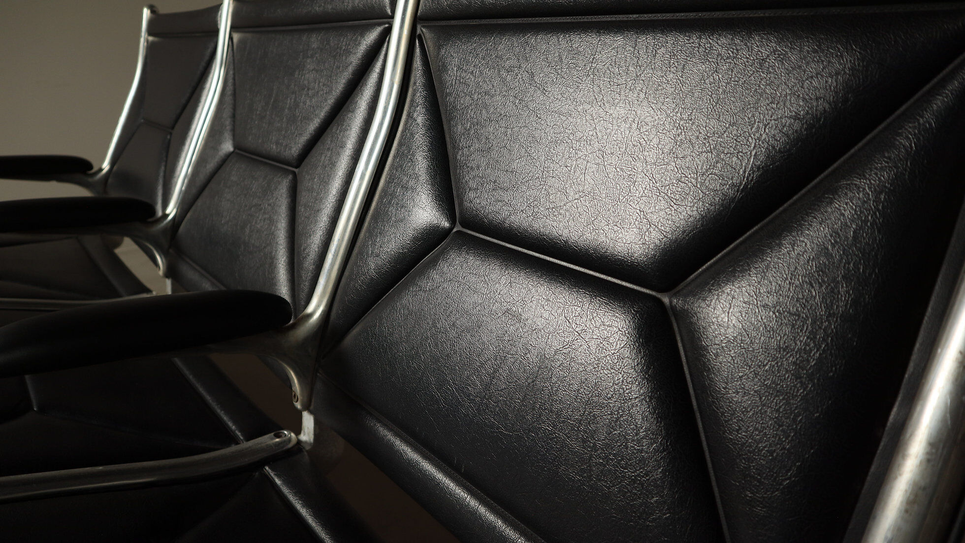 Tandem Sling bench by Charles & Ray Eames, 1962