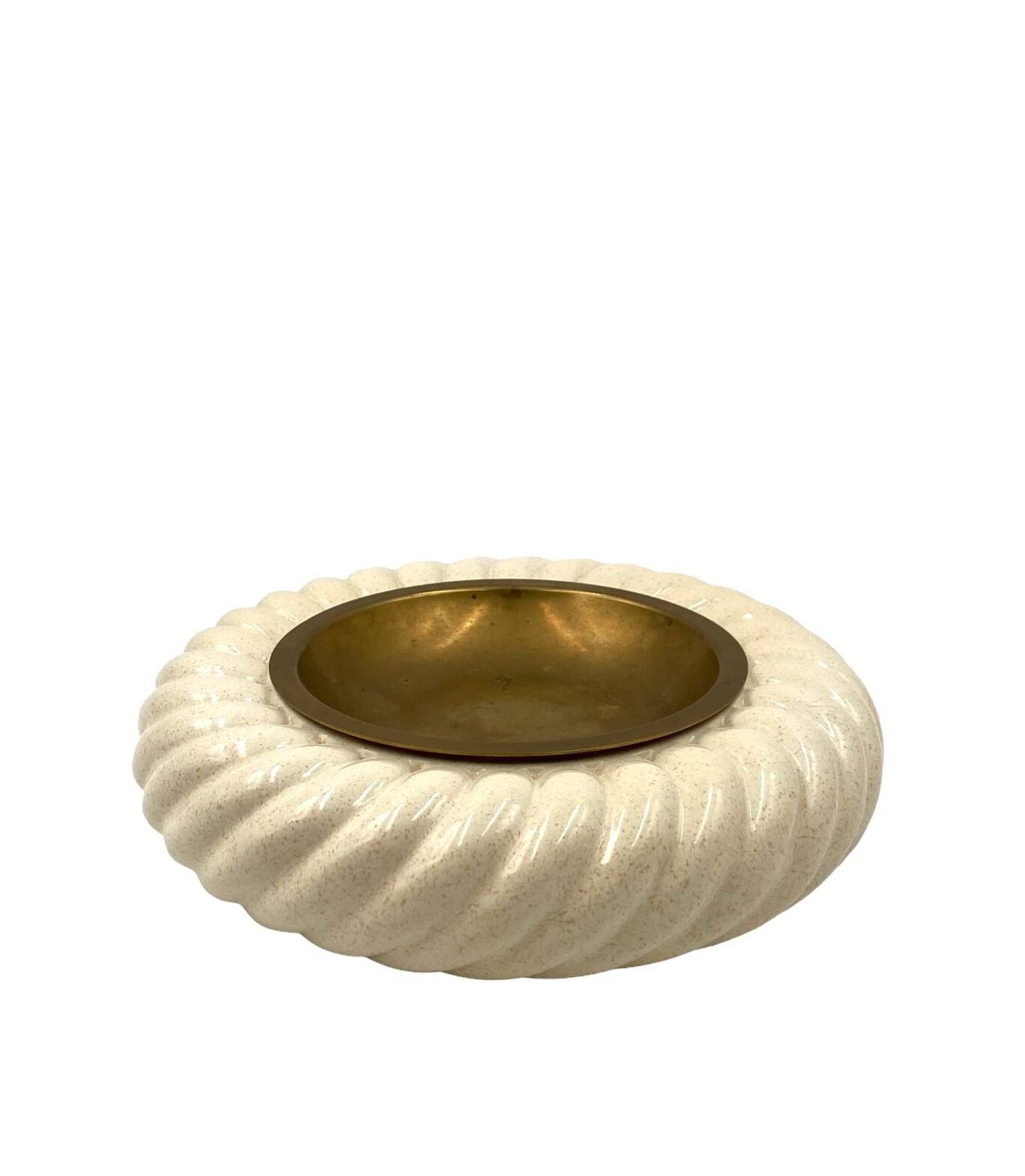 Tommaso Barbi, cream ceramic ashtray / vide poche, B Ceramiche, ca. 1970