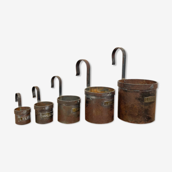 Ensemble de 5 tasses à mesurer antiques