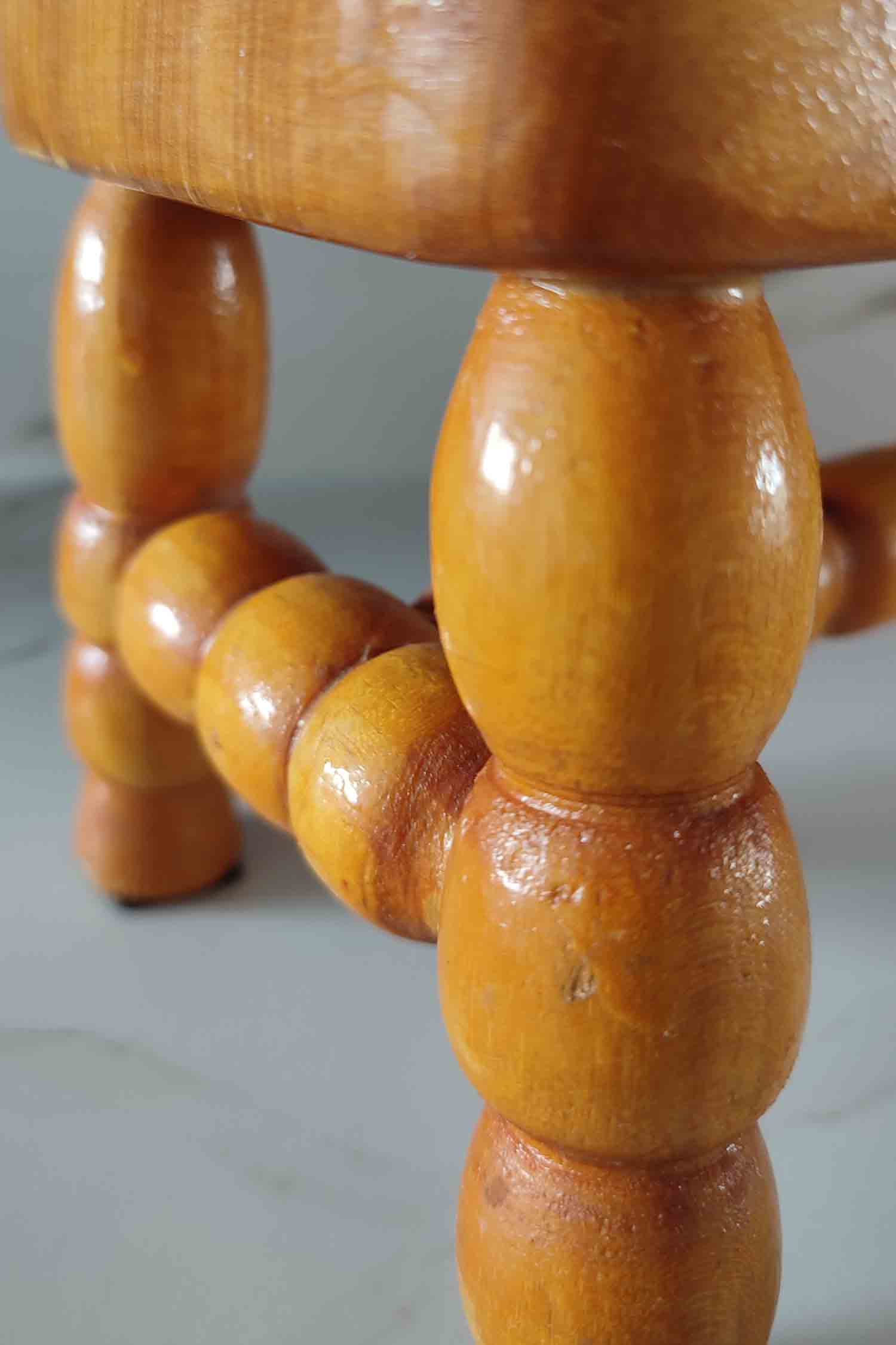 Wooden standing plant holder