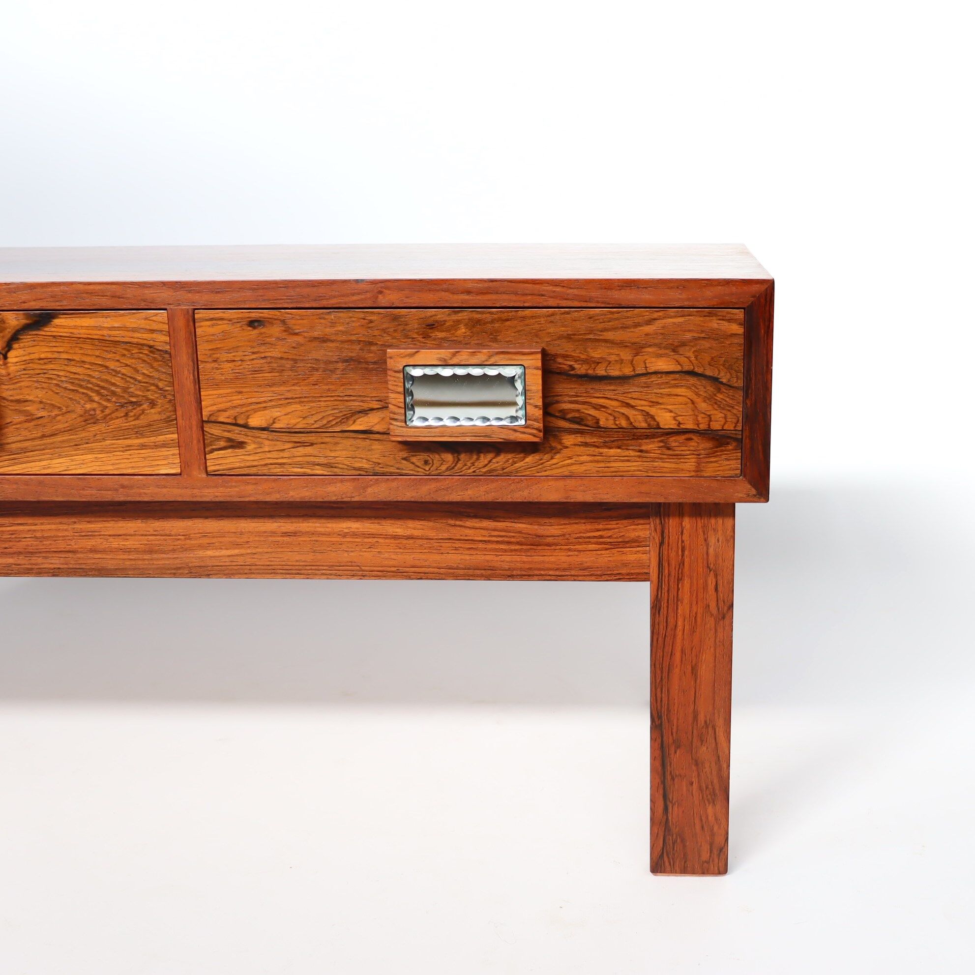 Rosewood chest of drawers