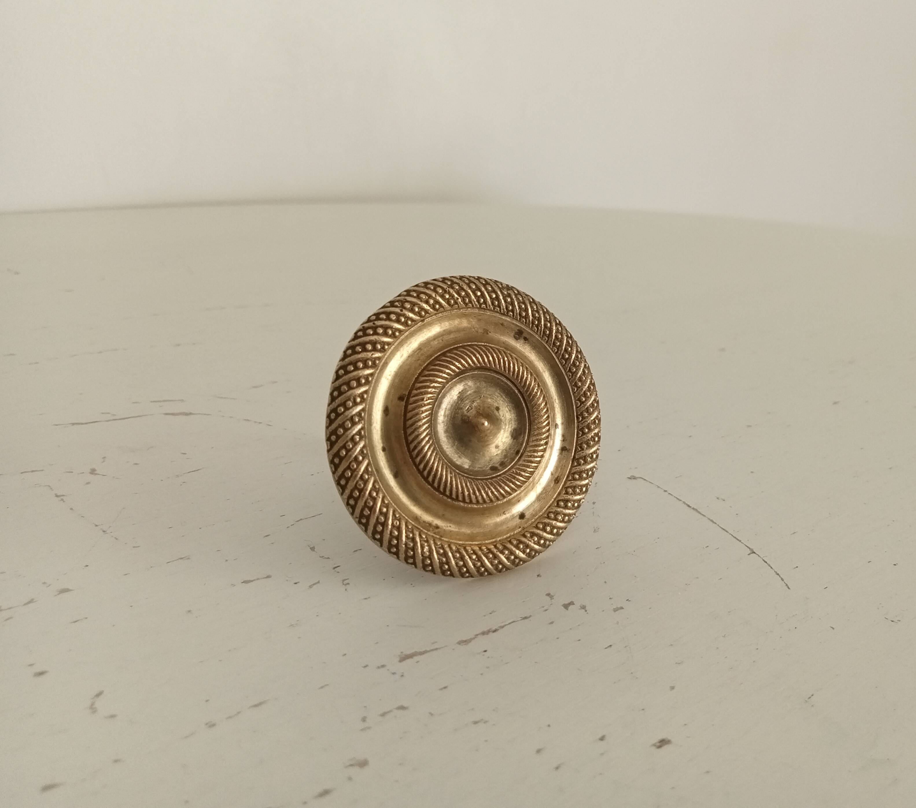 Bouton de meubles Empire en bronze XIXeme