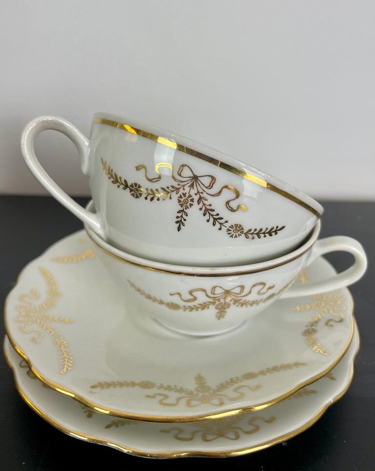 Porcelain coffee/tea service for 10 people