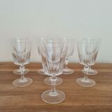Crystal wine glasses of arques