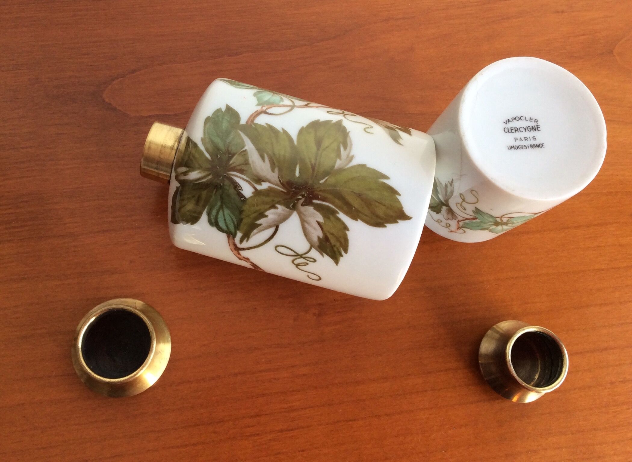 Flacons de parfum porcelaine Limoges Vapocler Clercygne Paris - année 70