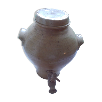 Vinaigrier in sandstone