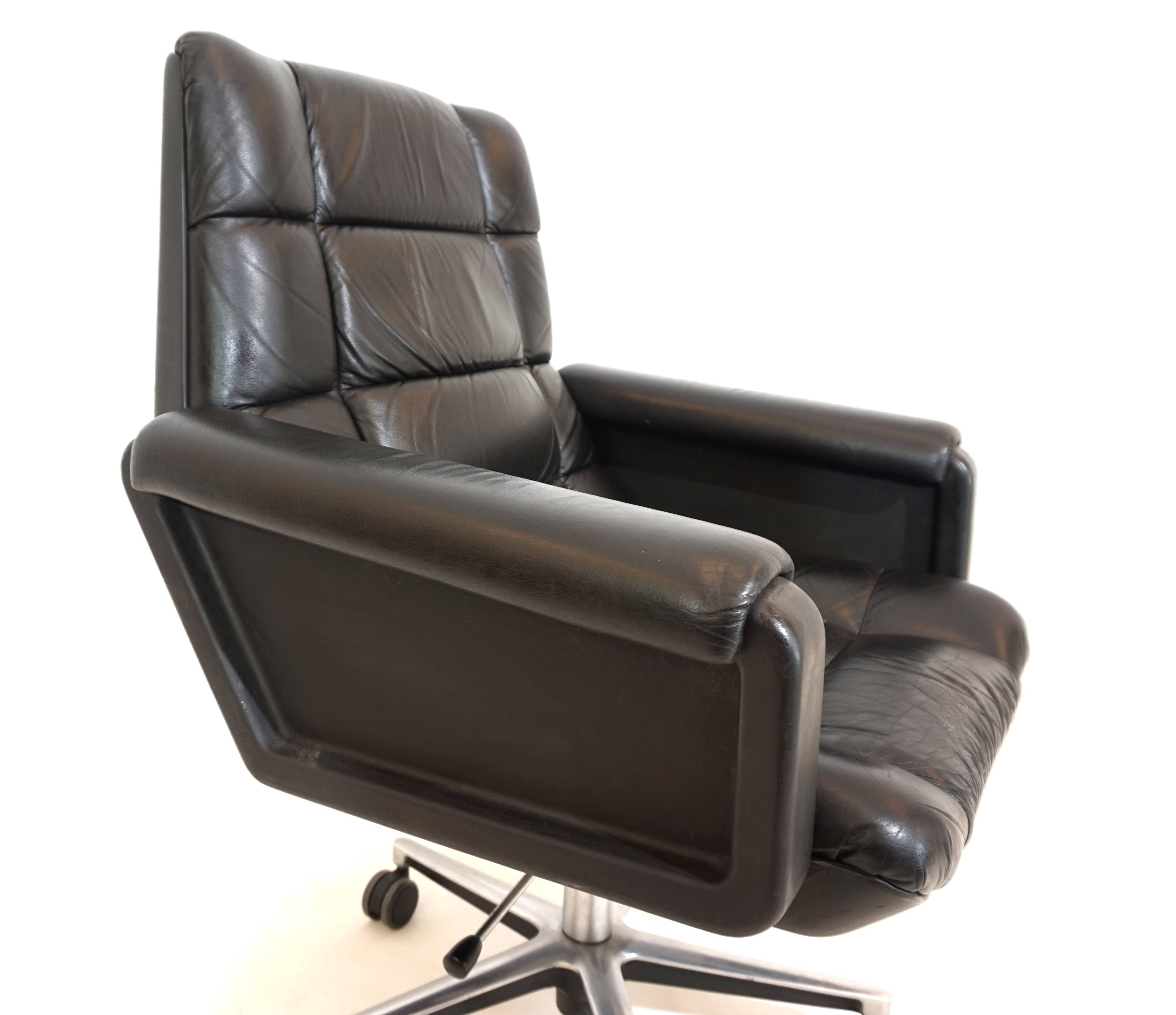 Chaise de bureau en cuir Mauser Seat 150 par Herbert Hirche
