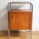 Table de chevet moderniste