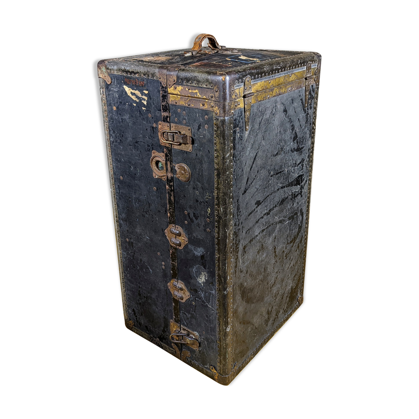 Antique travel trunk mendel trunk