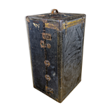 Antique travel trunk mendel trunk