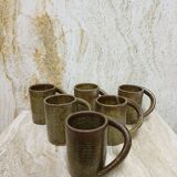 Chopes à bière en grès