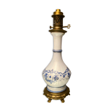 Old Paris porcelain lamp on nineteenth century bronze frame