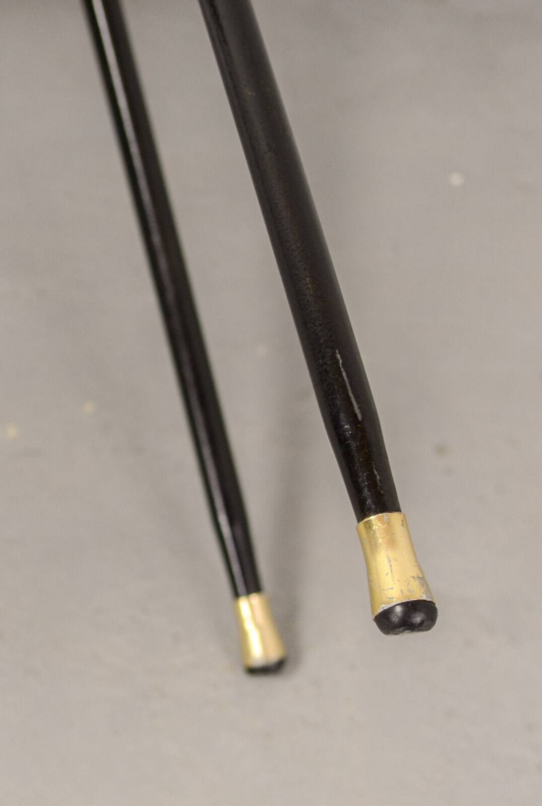 Italian Design Rosewood 'Swan' Side Chair with Black Leatherette Upholstery