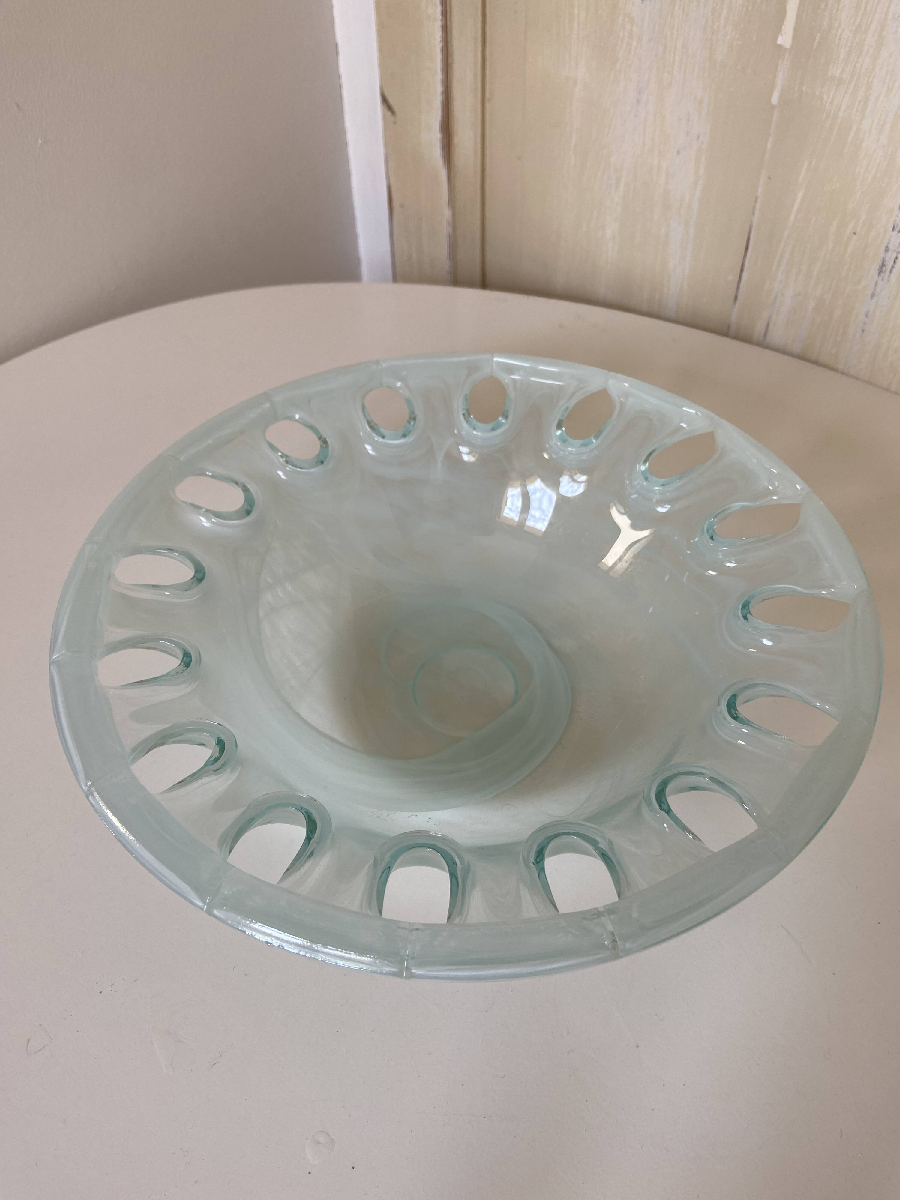 Transparent glass pocket tray in white shades - 80s/90s style