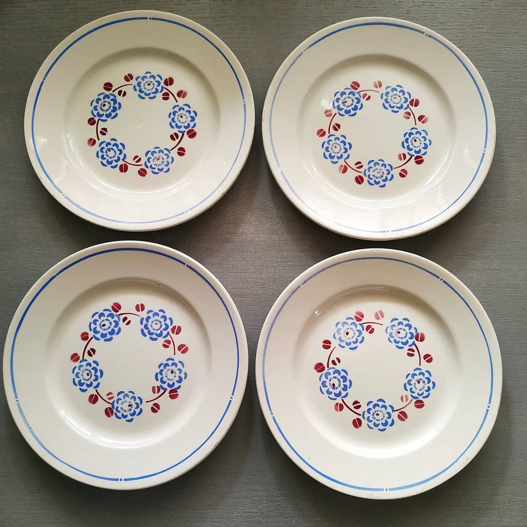 Set of 4 dessert plates trifle model of the Badonviller manufacture