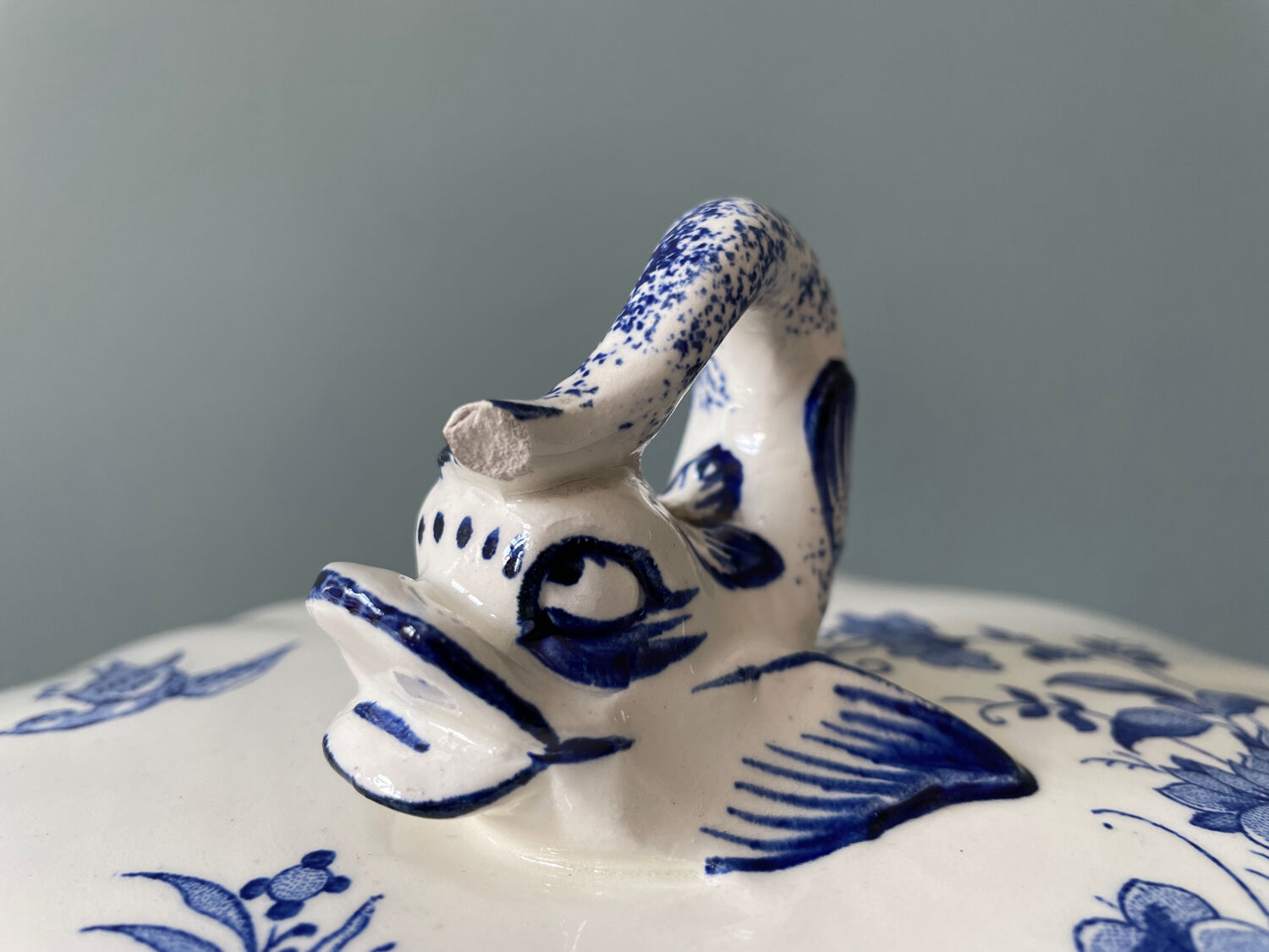 Soupière XIXth earthenware of Gien