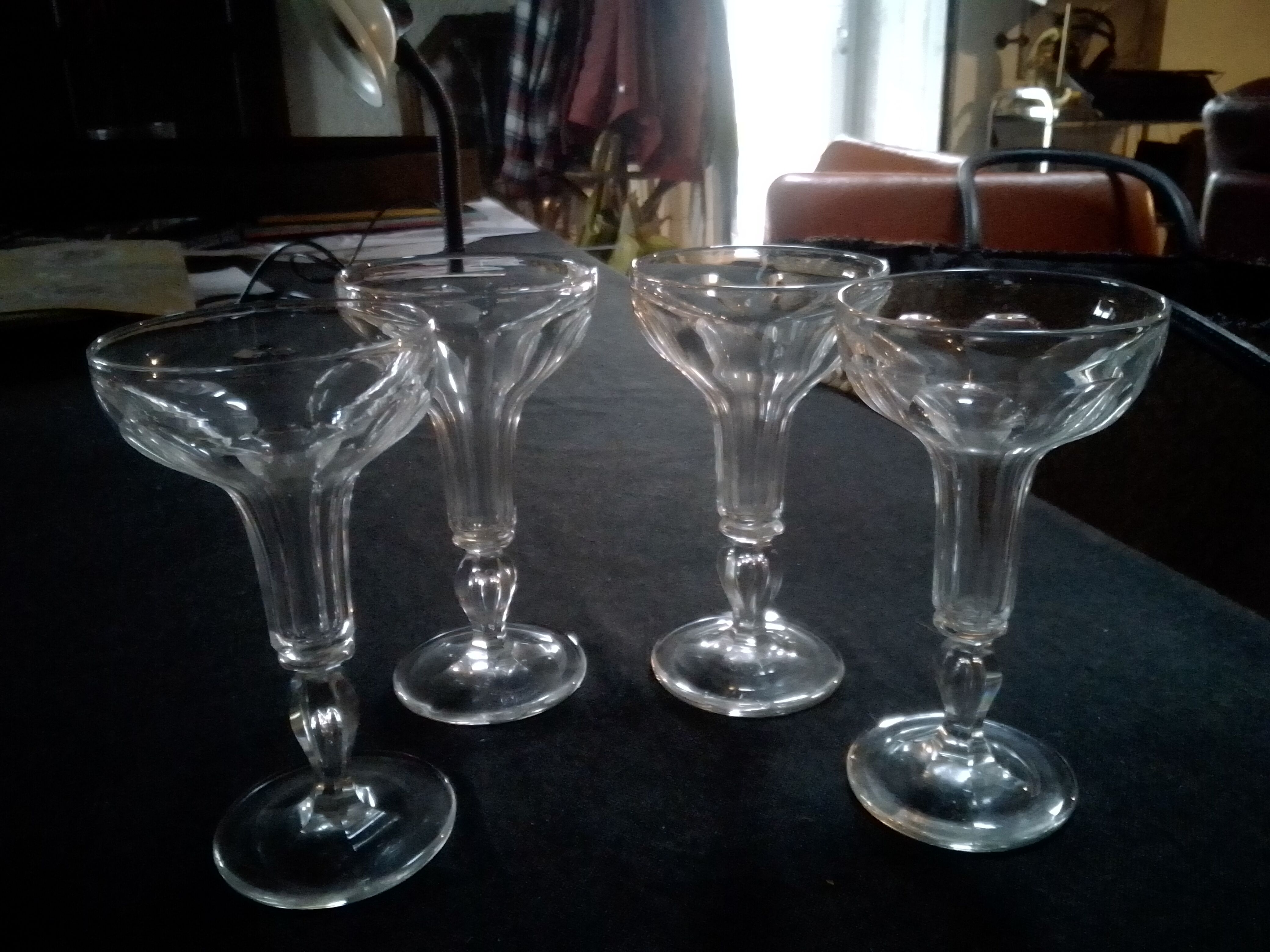 4 champagne crystal cups