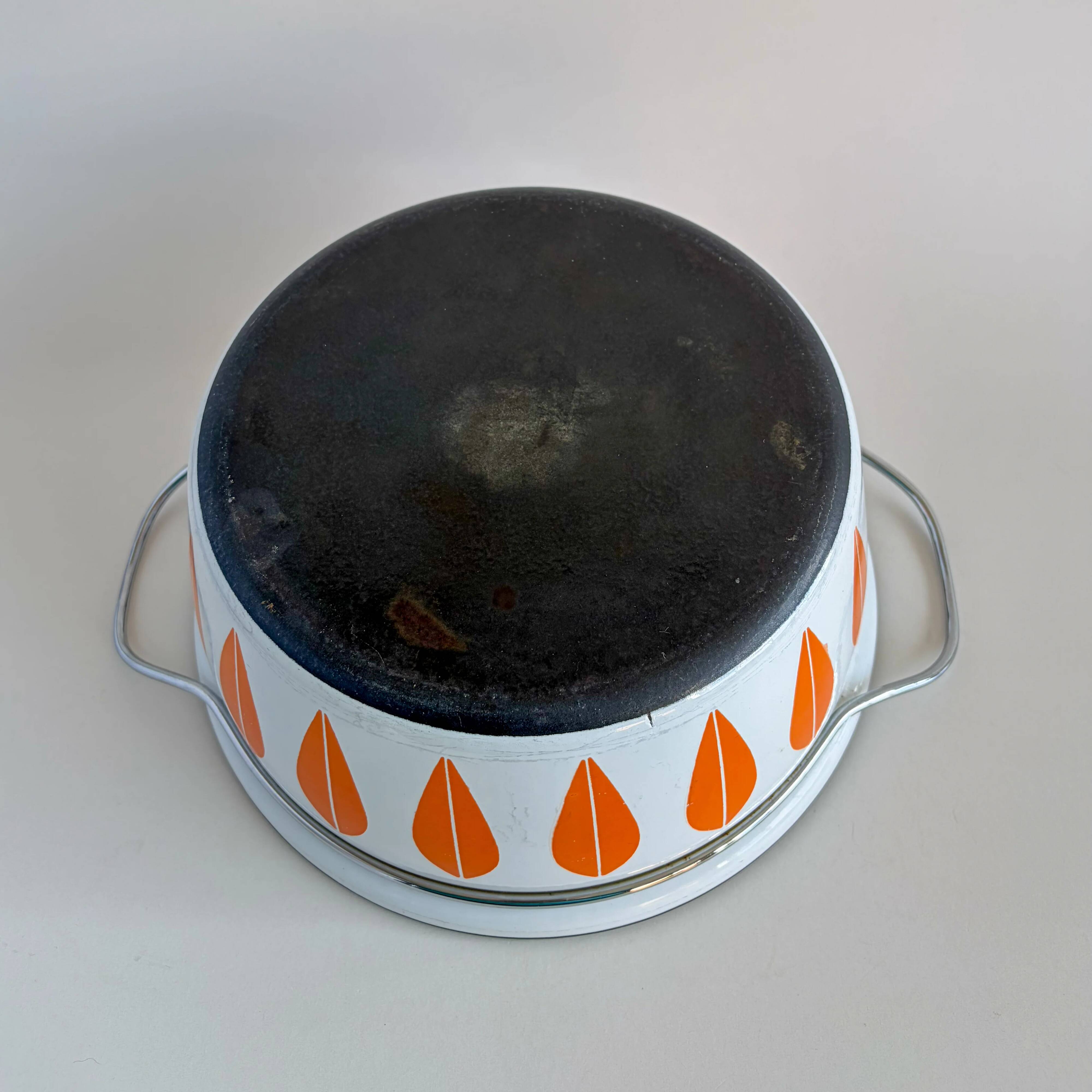 Cocotte en émail Catherineholm Lotus