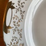 Plat en porcelaine