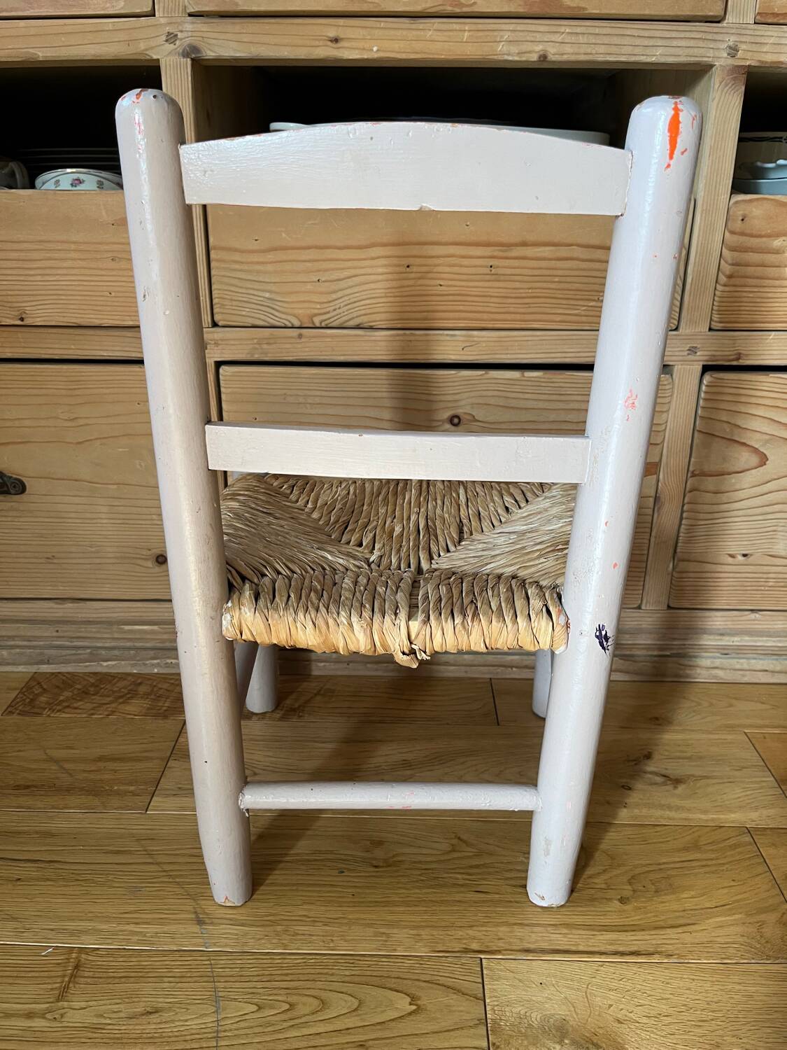 Straw-seated children's chair