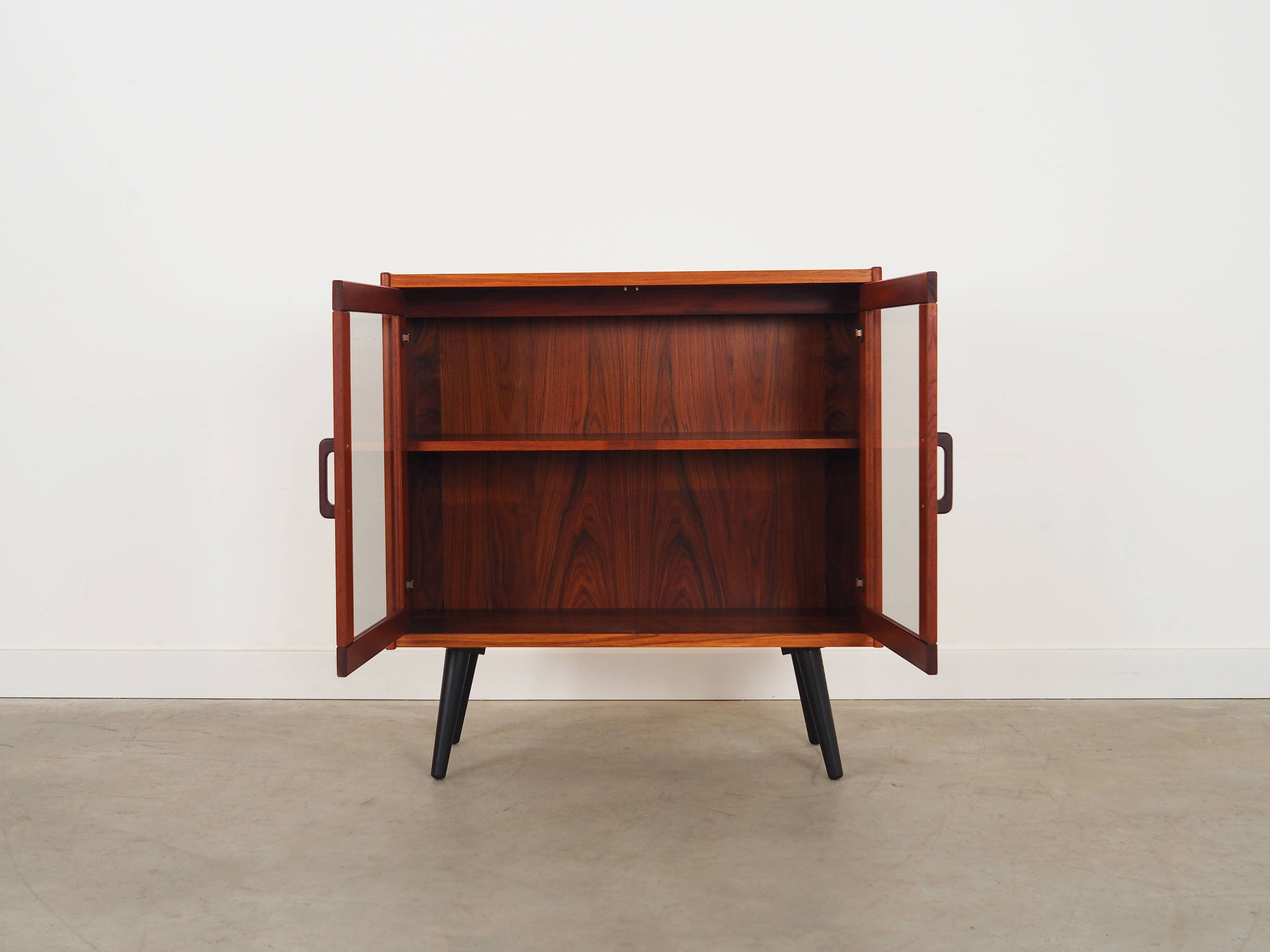 Rosewood showcase, Danish design, 1970s, production: Denmark