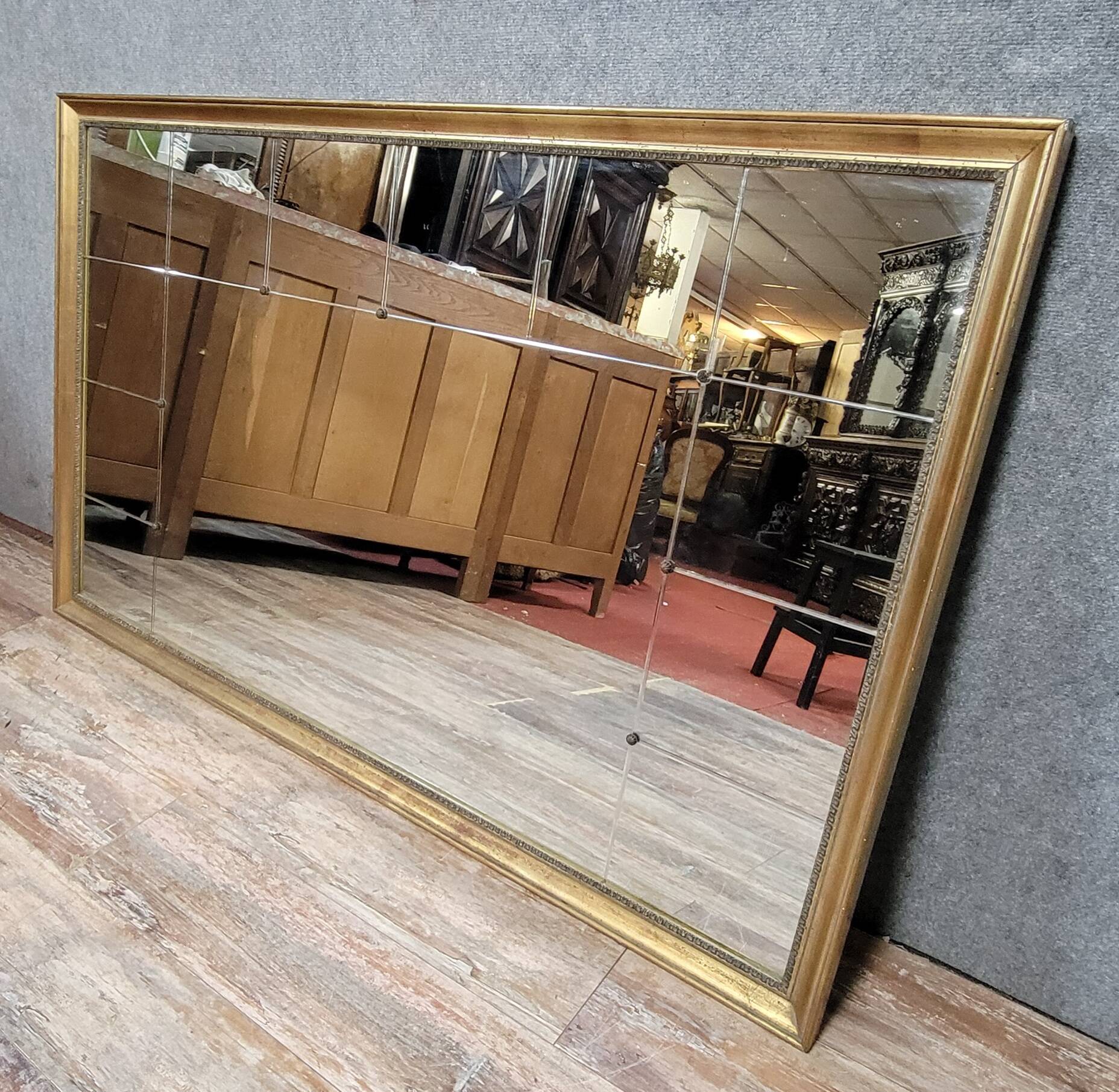 Large wall mirror, gold leaf frame / 160 x 100 cm