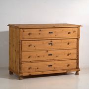 Old Provençal French chest of drawers (c.1920)