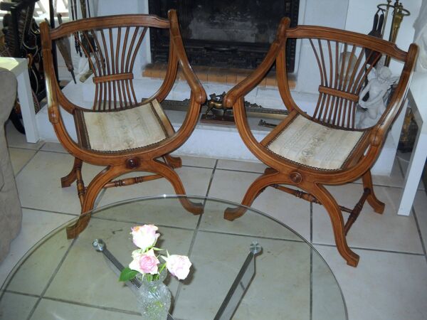 Paire fauteuils dagobert