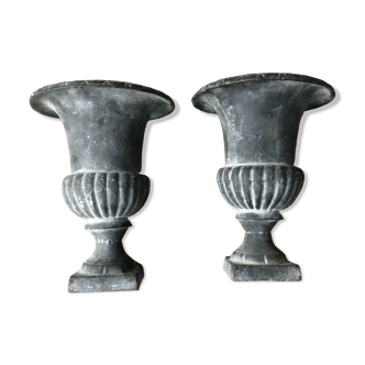 Paire de vases jardinières façon Medicis gris anthracite.