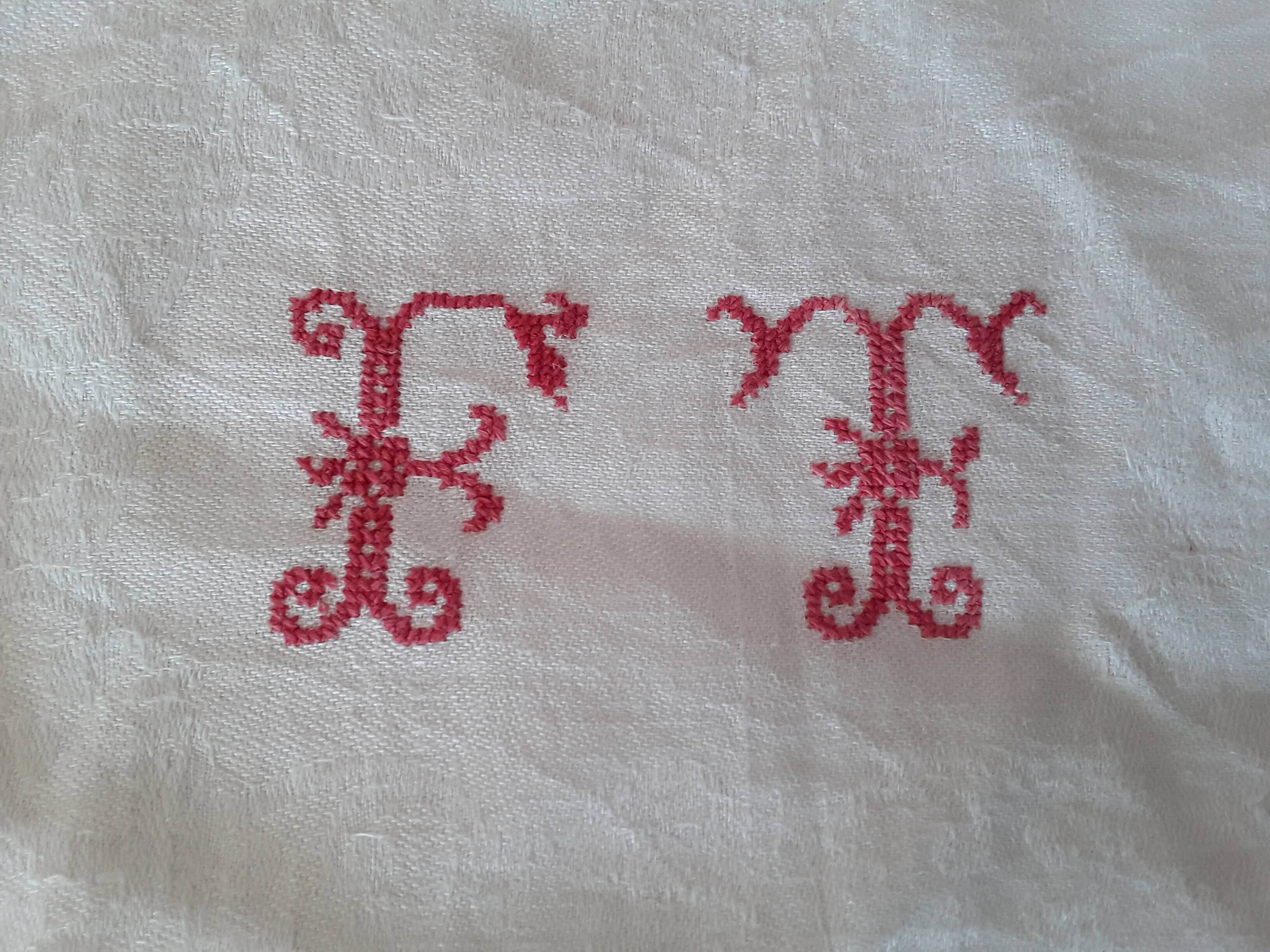 4 old monogrammed napkins