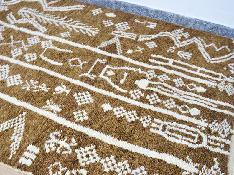 Moroccan berber carpet 282x180cm