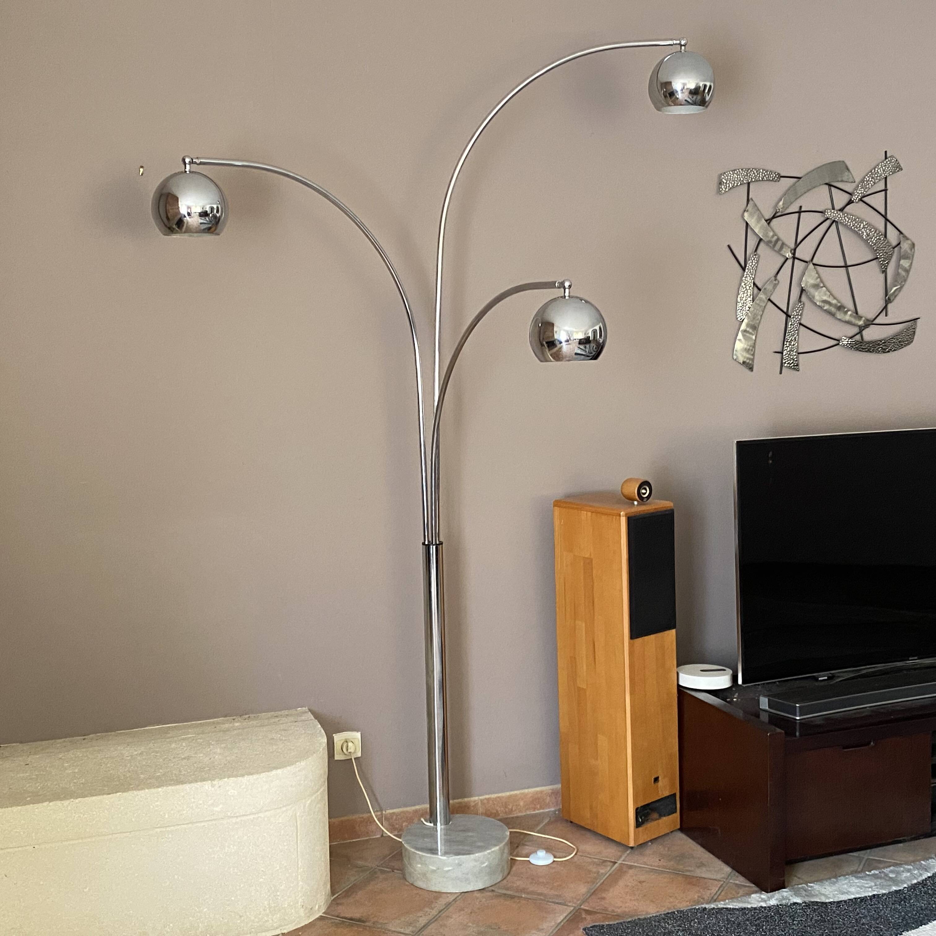 Muguet floor lamp by Goffredo Reggiani. 1970. Space age.
