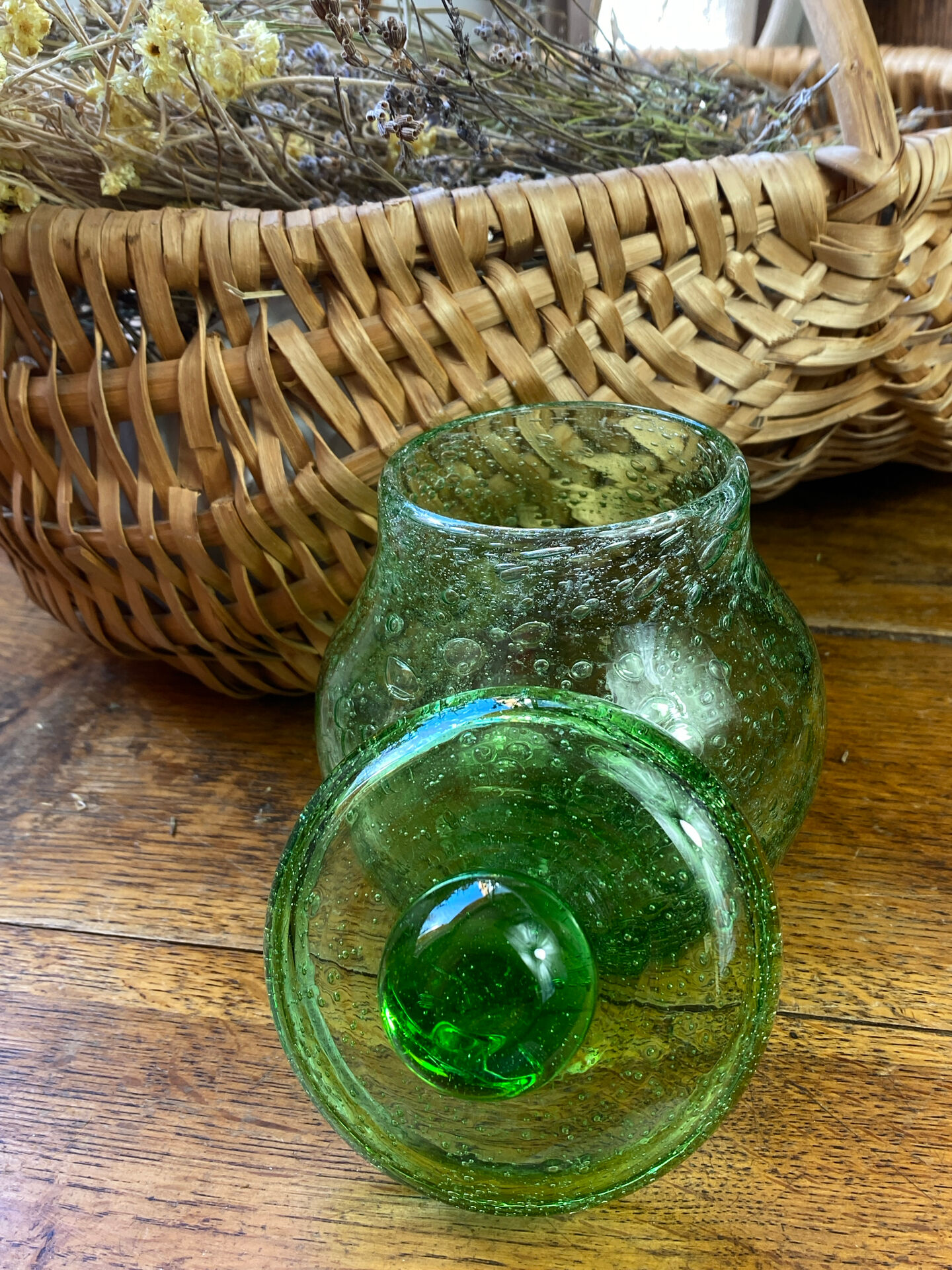 Bubble glass bonbonnière, blown, Biot