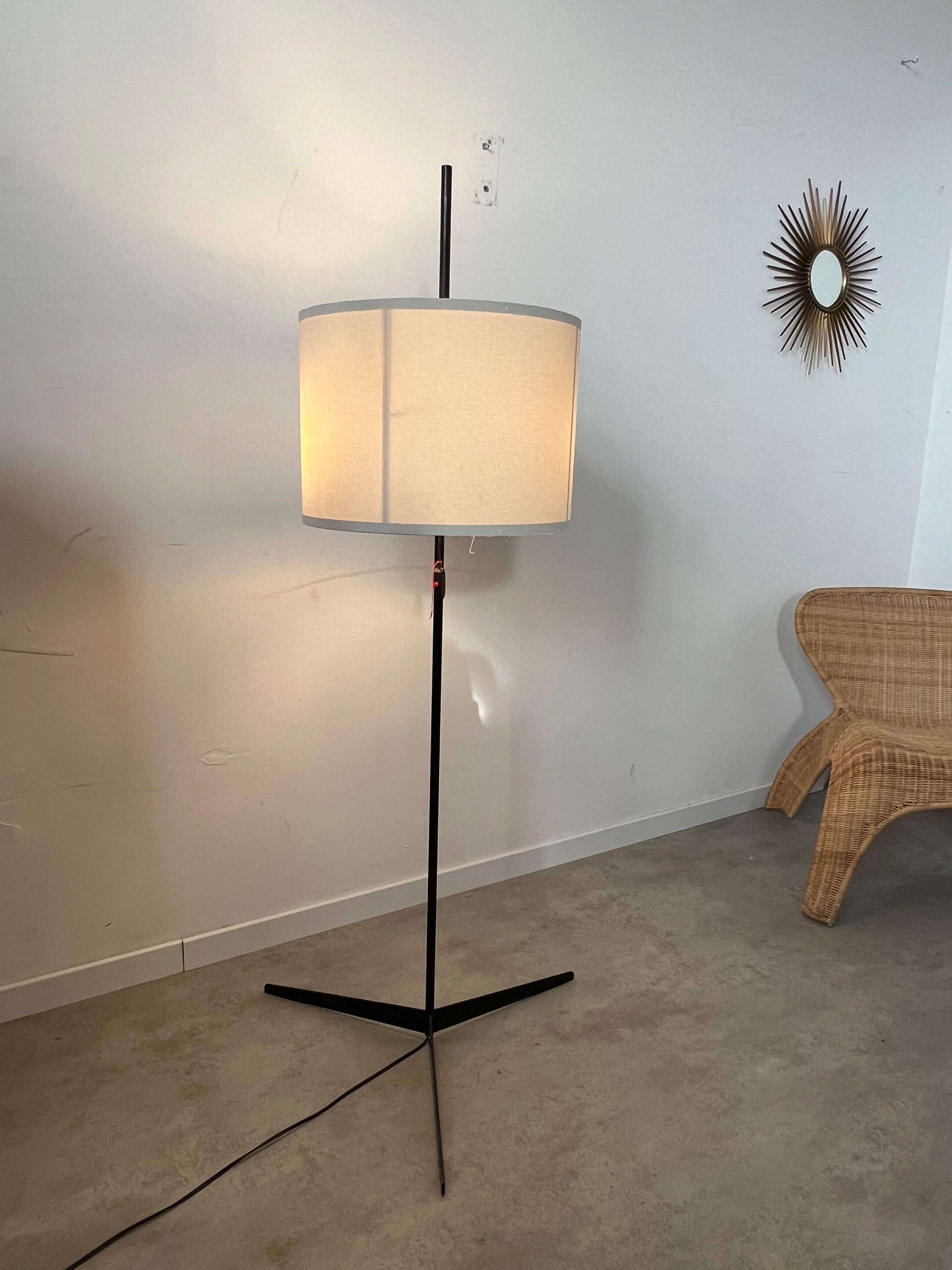 Old design floor lamp from the 50s in metal vintage adjustable lampshade