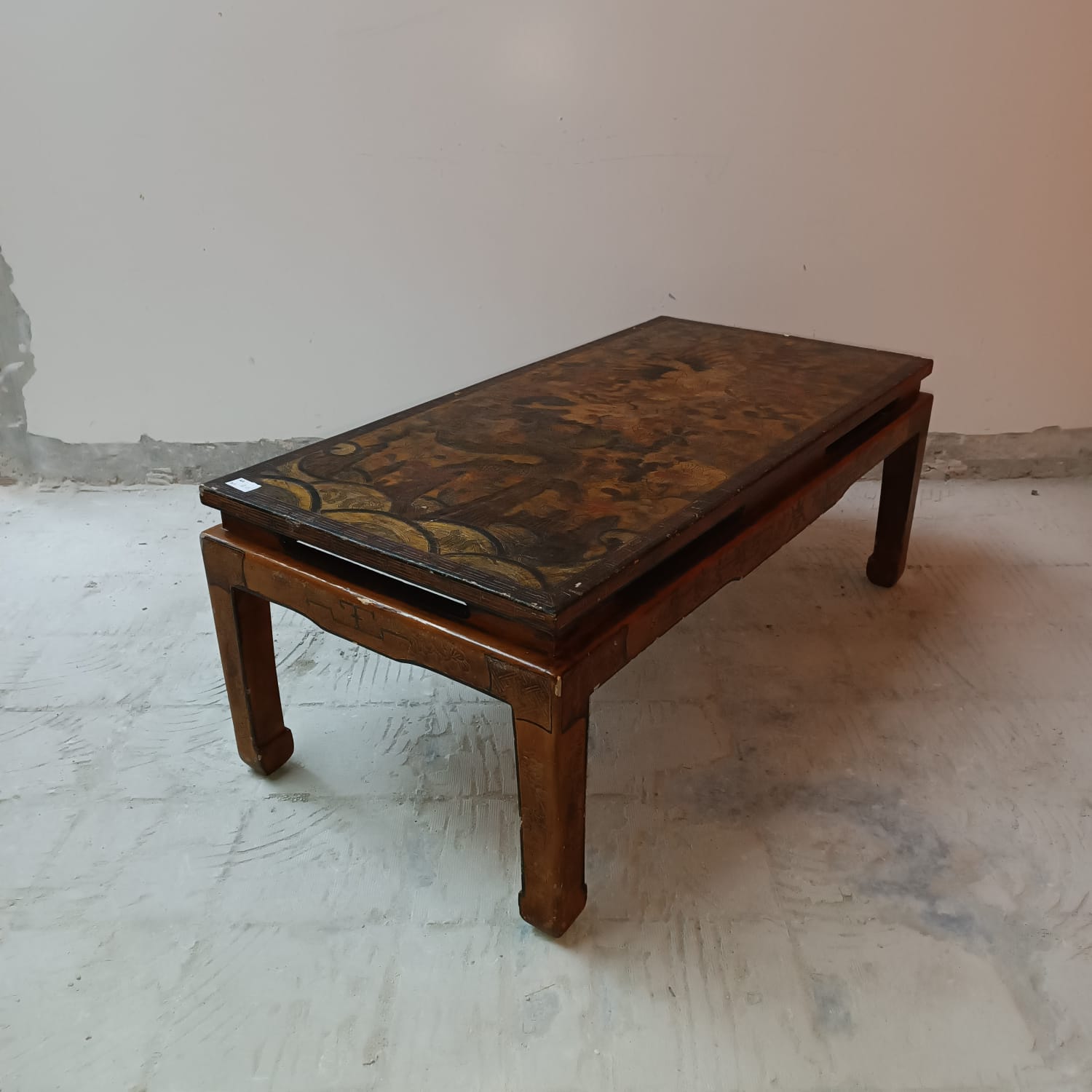 Coffee table antique asian year 1930