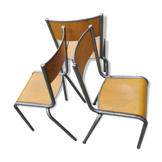 Lot de trois chaises d'école vintage