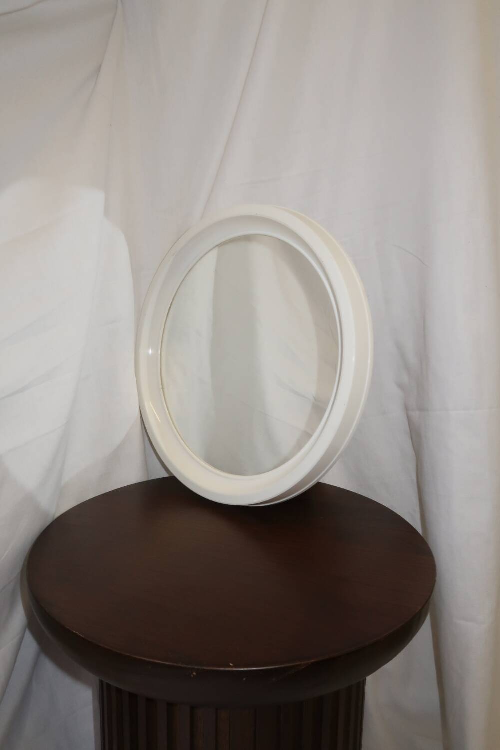 Round mirror 1970s Space Age style