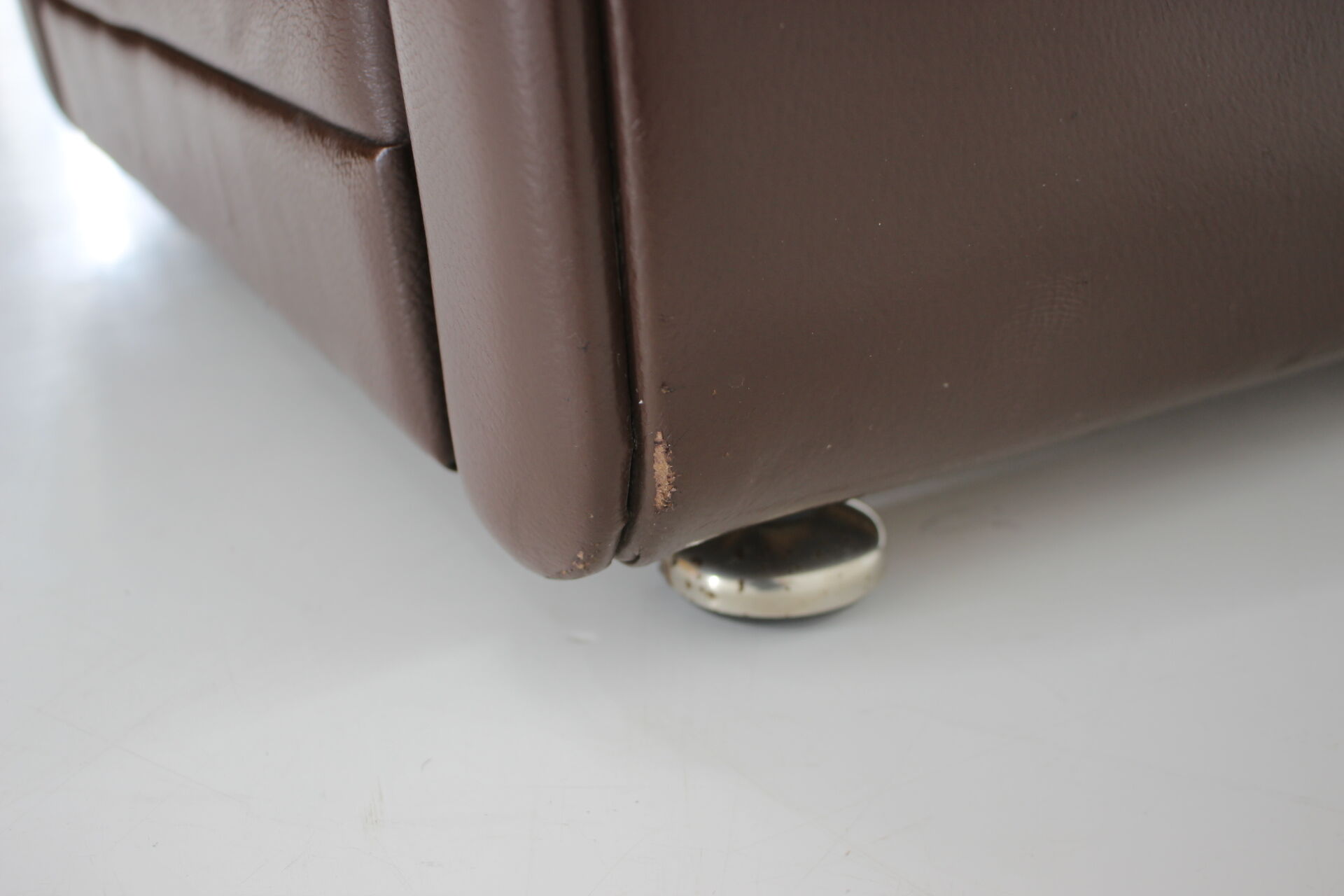 Fauteuil en cuir brun danois des années 1970, Danemark