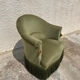 Paire de fauteuils crapaud vert vintage