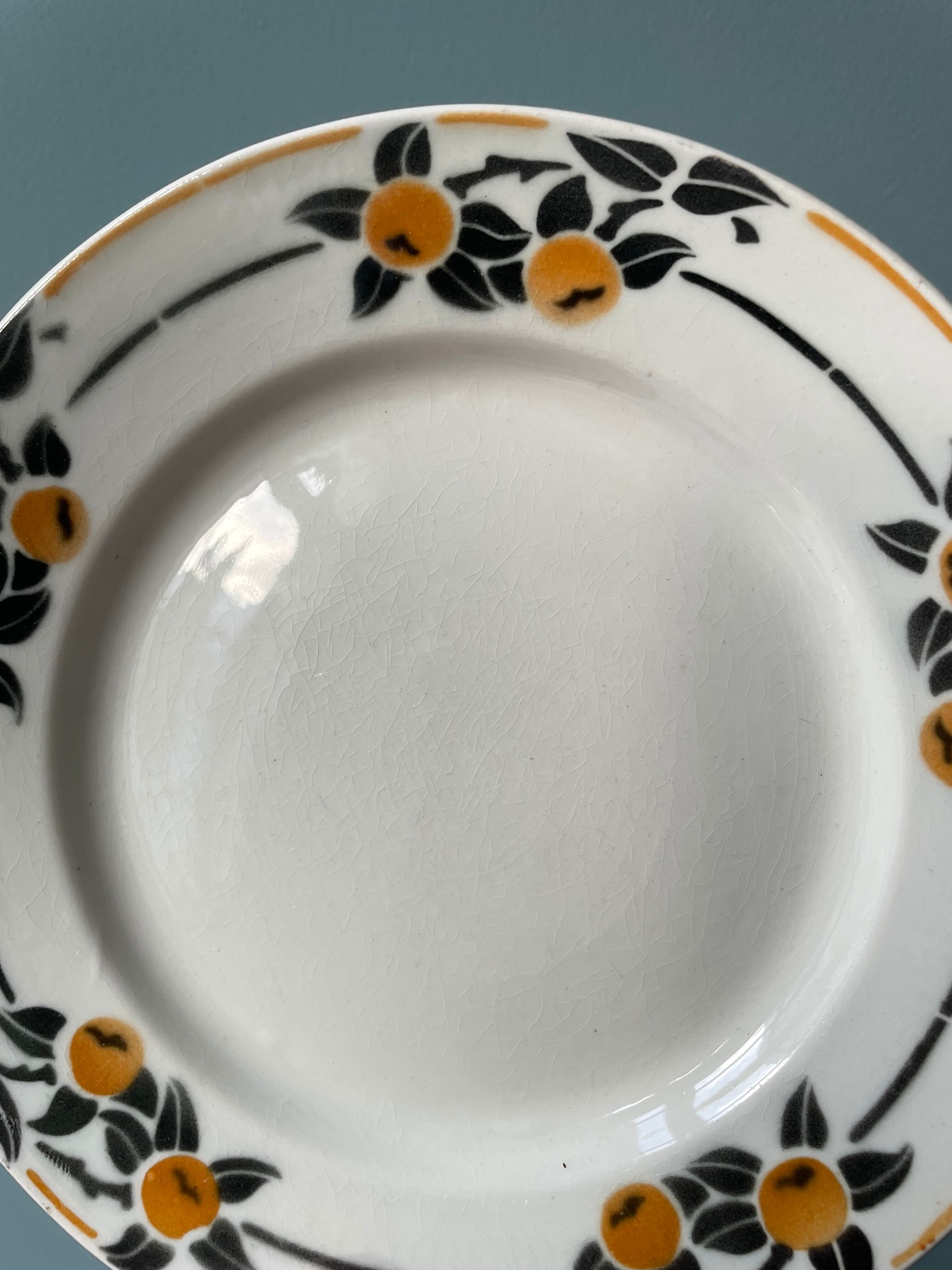 Set of 8 small plates in Badondiller earthenware, Madeleine model
