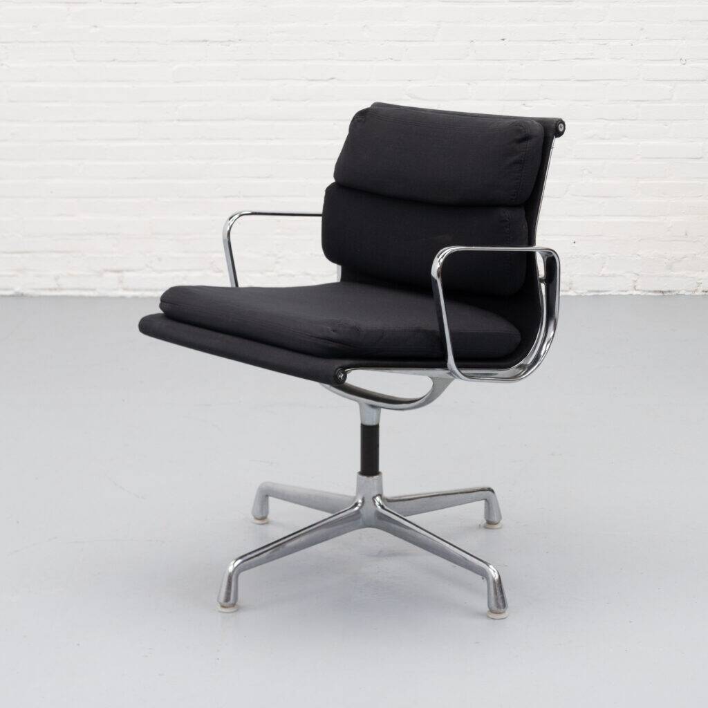 Eames EA208 Soft Pad Chair Herman Miller 1970s