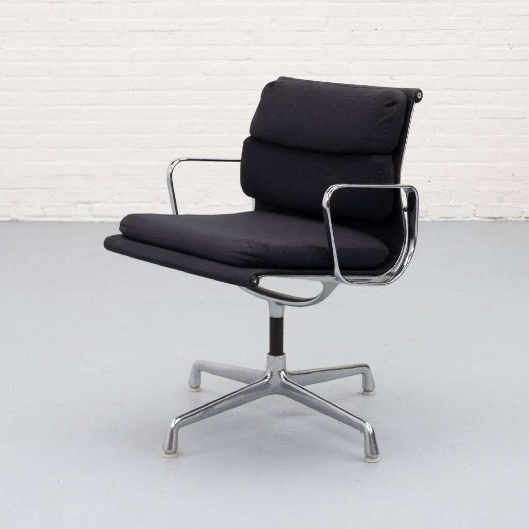 Eames EA208 Soft Pad Chair Herman Miller 1970s