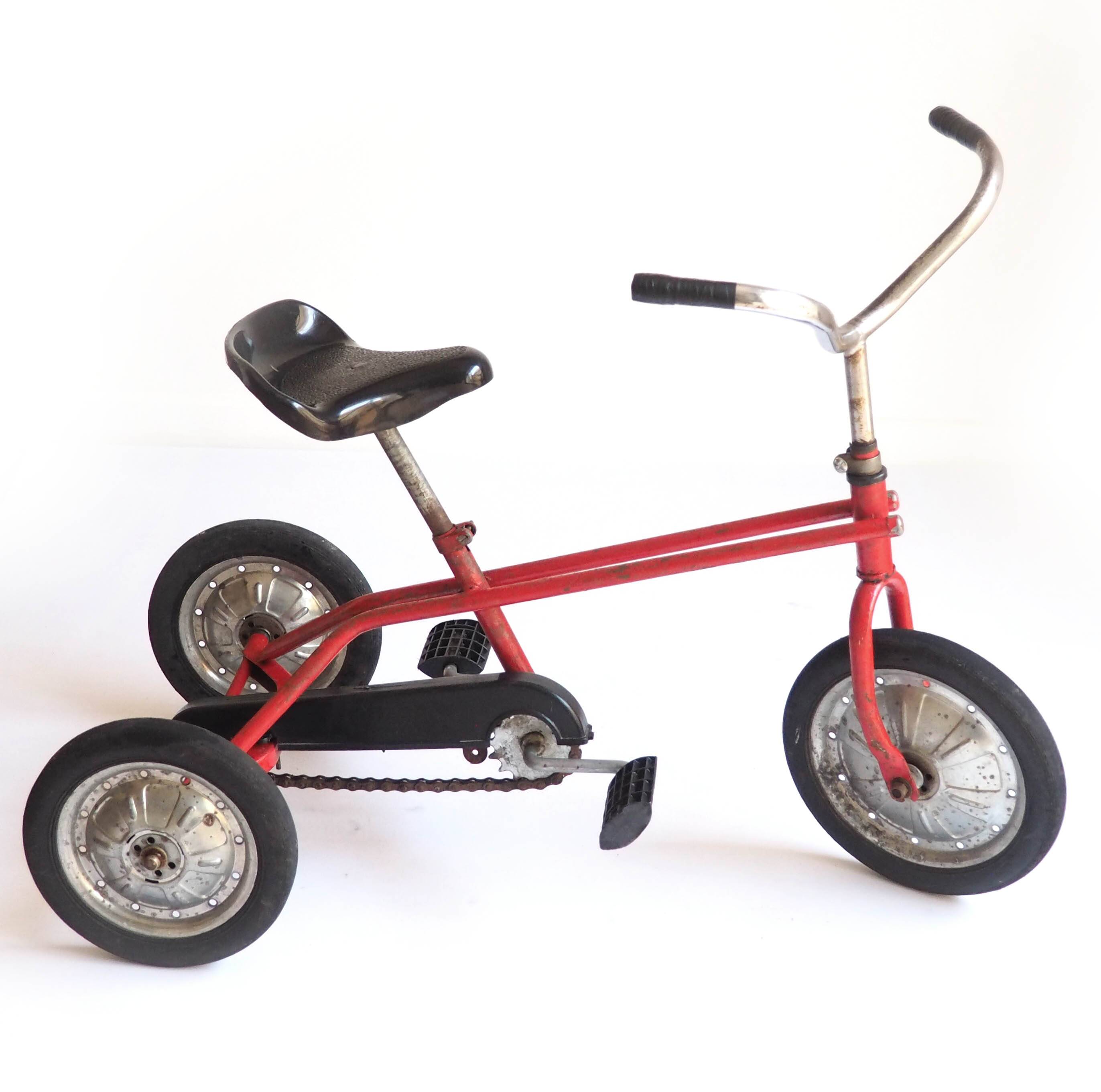 Tricycle rouge