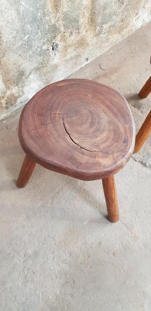 Two stools "brutalize" in solid oak
