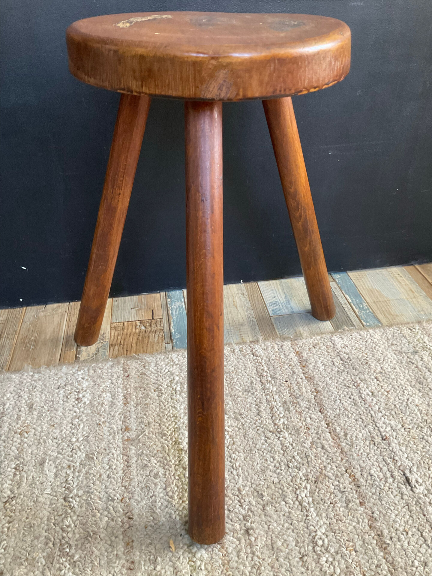 Tabouret de ferme tripode en bois